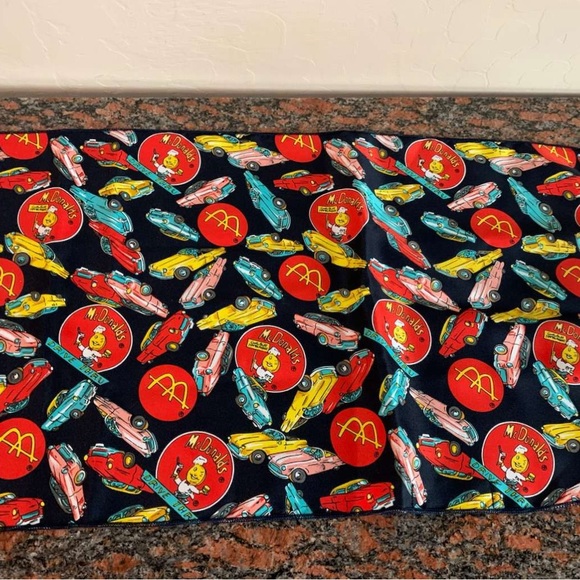 McDonald's X Crest Women's Collectible Speedee Mascot Scarf Drive Thru C… - Picture 5 of 12